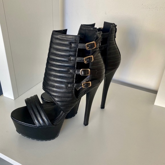 Steve Madden NWOT Black Jump Off Platforms - Picture 3 of 4
